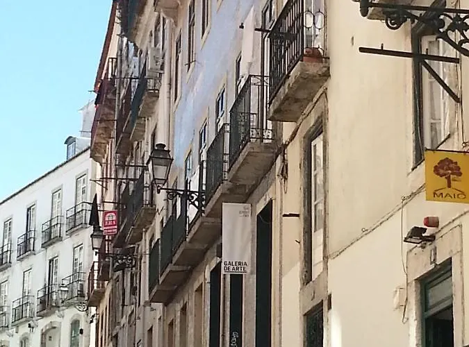 Appartement Charming Flat With Balconies Chiado District 2 Bedrooms & Ac 19th Century Building *