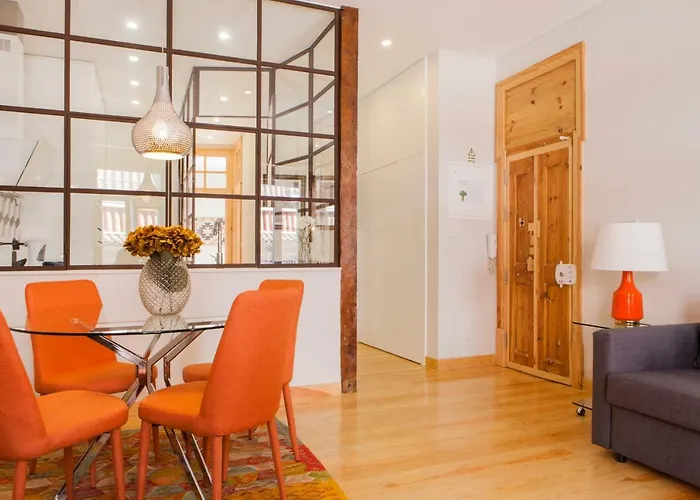 Charming Flat With Balconies Chiado District 2 Bedrooms & Ac 19th Century Building * Lisboa