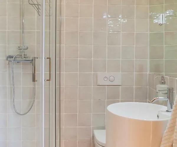 Charming Flat With Balconies Chiado District 2 Bedrooms & Ac 19th Century Building Lisboa