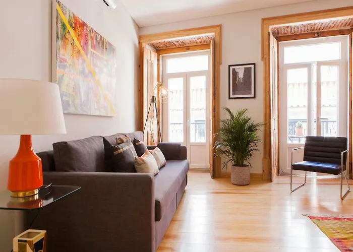 Charming Flat With Balconies Chiado District 2 Bedrooms & Ac 19th Century Building * Lisboa