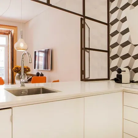 Charming Flat With Balconies Chiado District 2 Bedrooms & Ac 19th Century Building *