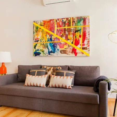 Charming Flat With Balconies Chiado District 2 Bedrooms & Ac 19th Century Building *