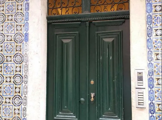 Charming Flat With Balconies Chiado District 2 Bedrooms & Ac 19th Century Building Lissabon