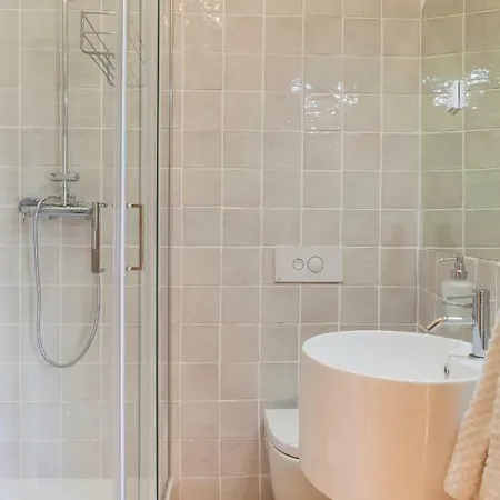 Charming Flat With Balconies Chiado District 2 Bedrooms & Ac 19th Century Building Lisbon