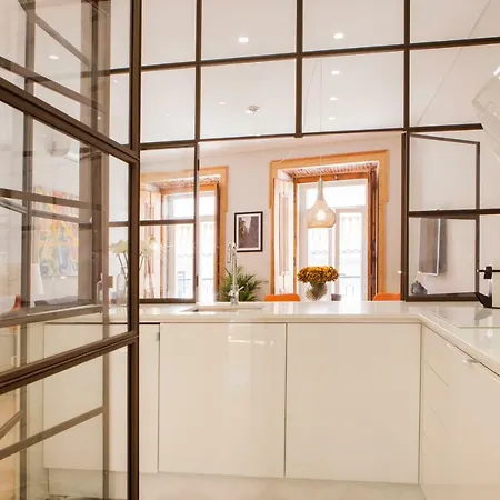 Charming Flat With Balconies Chiado District 2 Bedrooms & Ac 19th Century Building