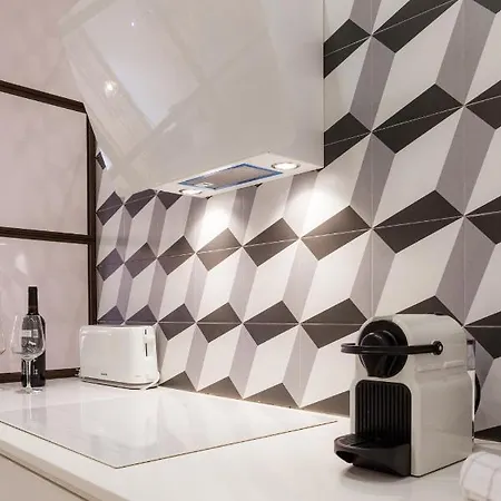 Charming Flat With Balconies Chiado District 2 Bedrooms & Ac 19th Century Building